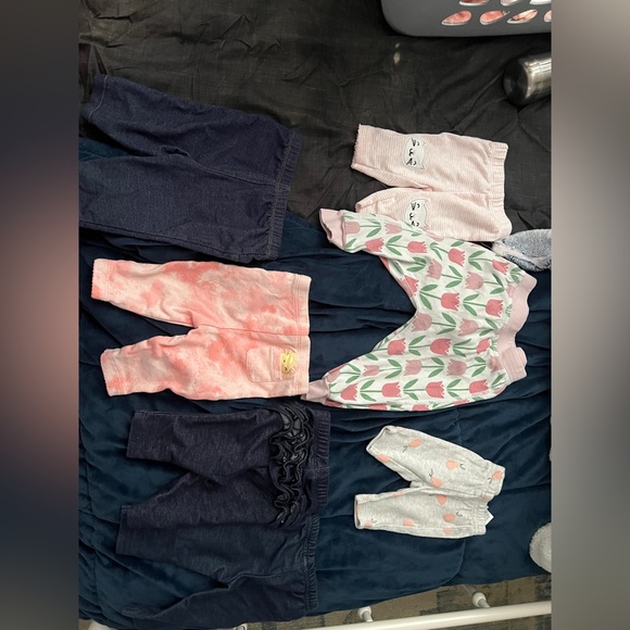 Babygirl 0-3, 3 M clothes - Picture 2 of 6